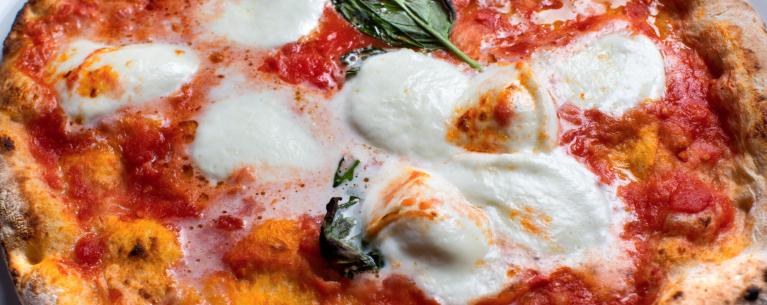 sikania.lindberghhotels it pizza-a-bordo-piscina-in-resort-sicilia 025